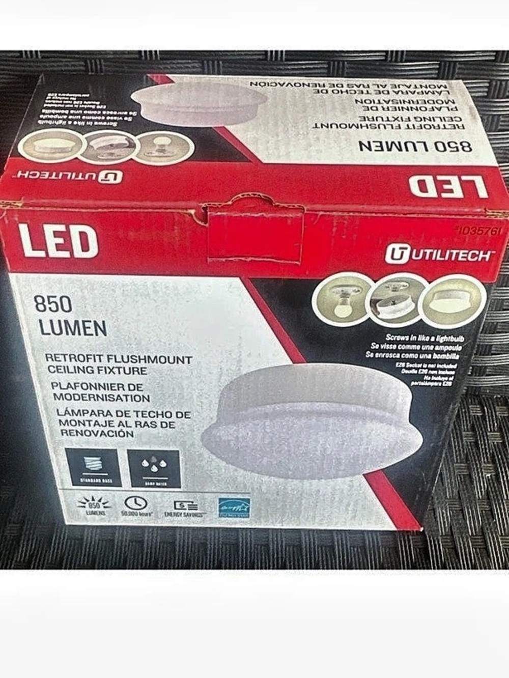 Utilitech 850 Lumen Retrofit Flushmount Ceiling Fixture